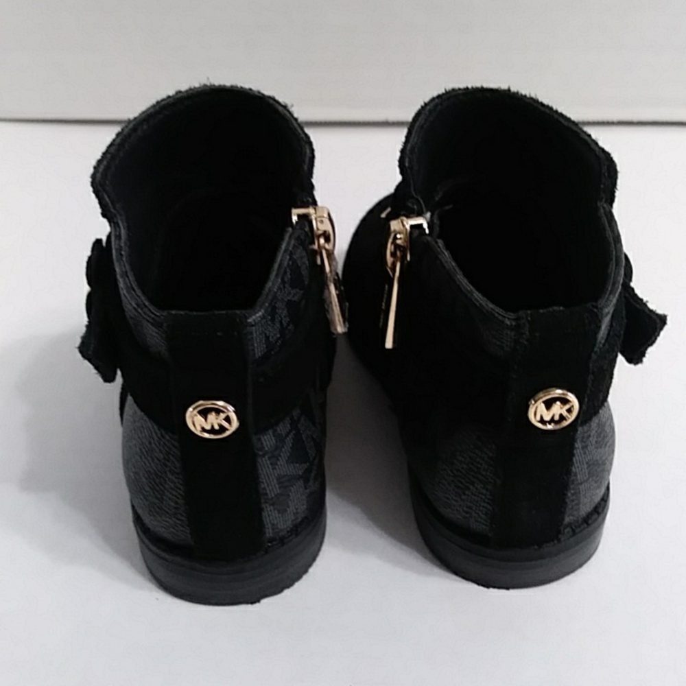 Michael Kors Kids Black Boots with Gold Accents Size 6 *GUC* - Picture 5 of 9